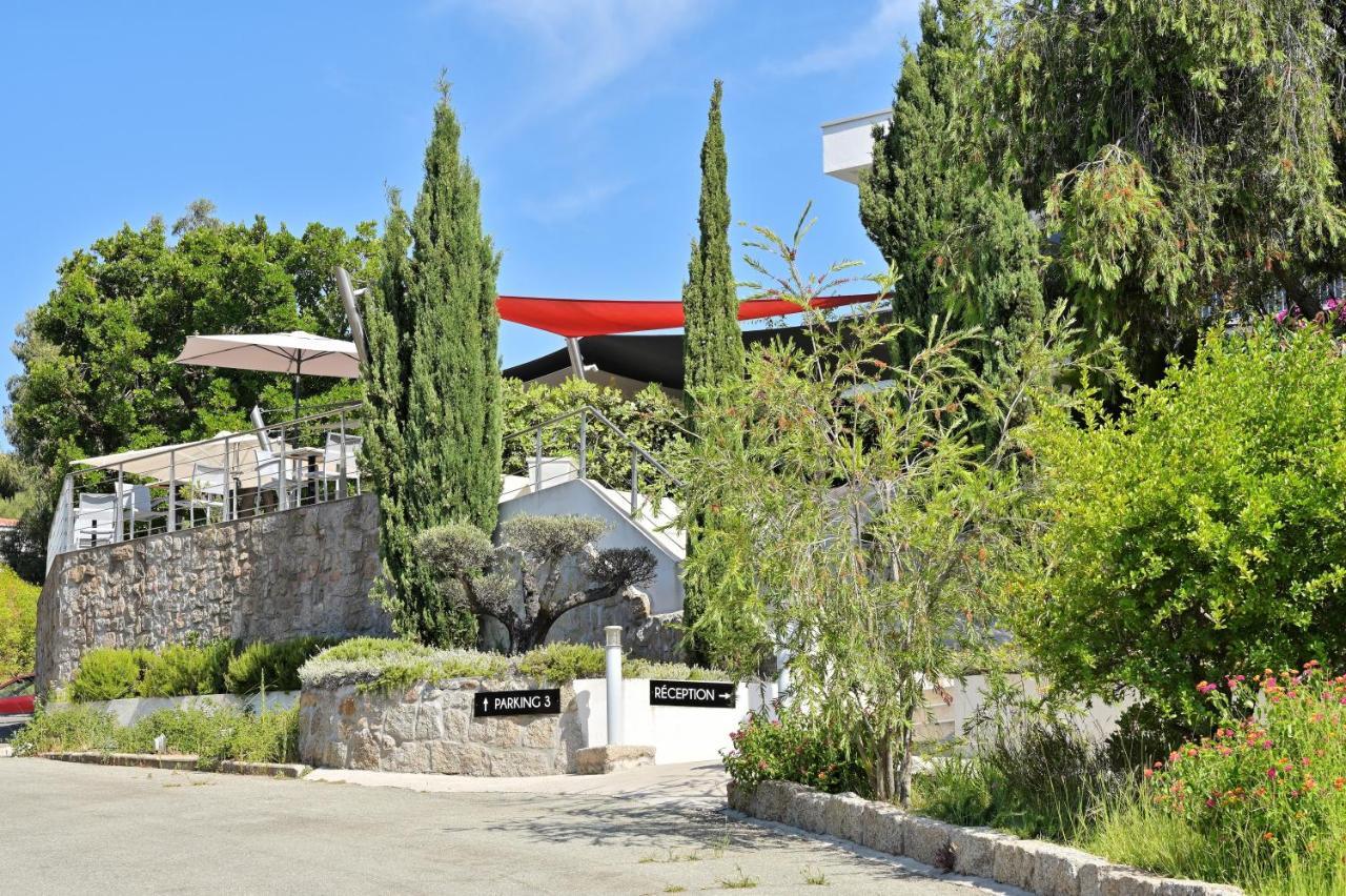 Hotel Les Eucalyptus Porto Pollo Exteriör bild