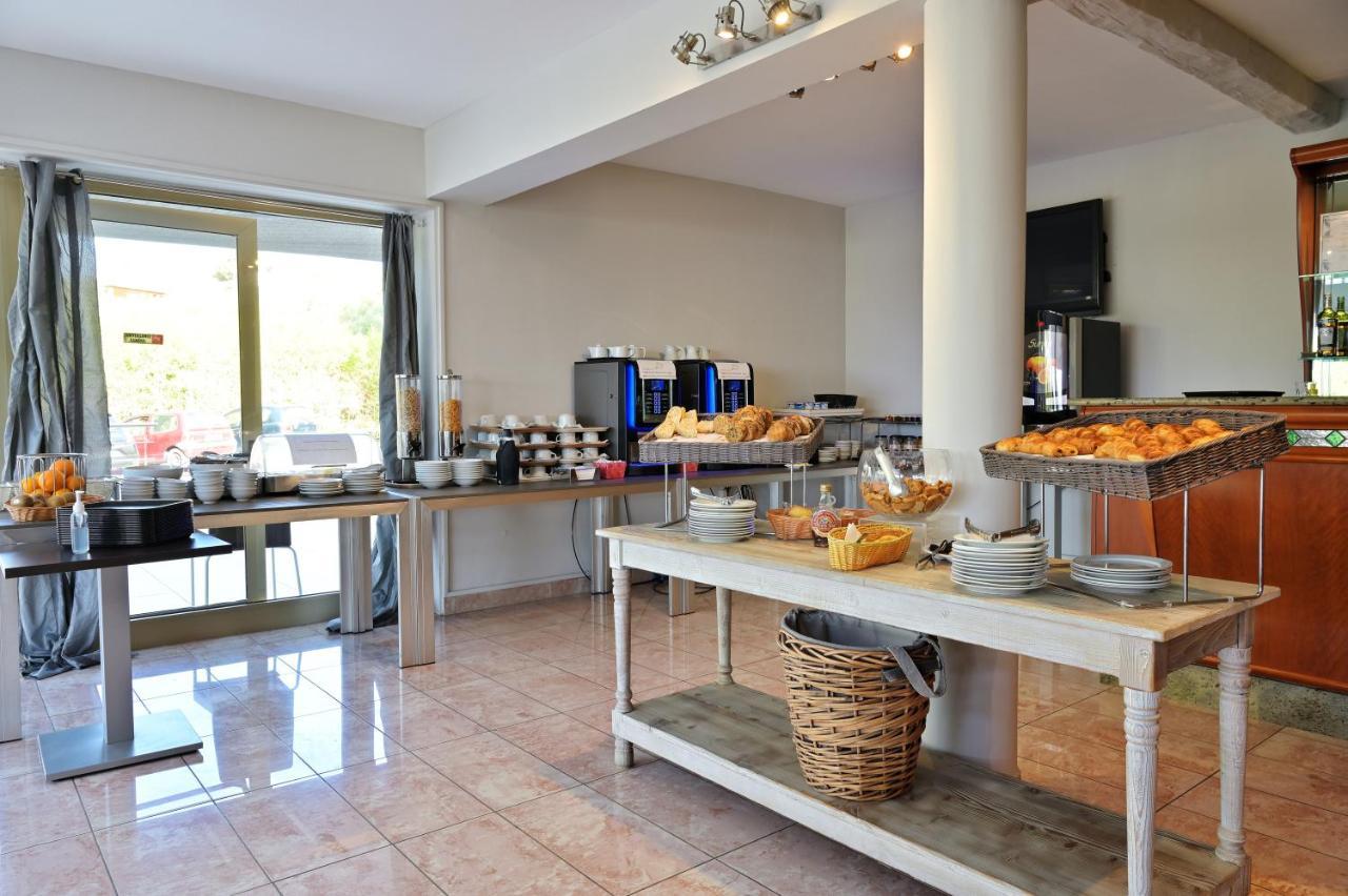 Hotel Les Eucalyptus Porto Pollo Exteriör bild