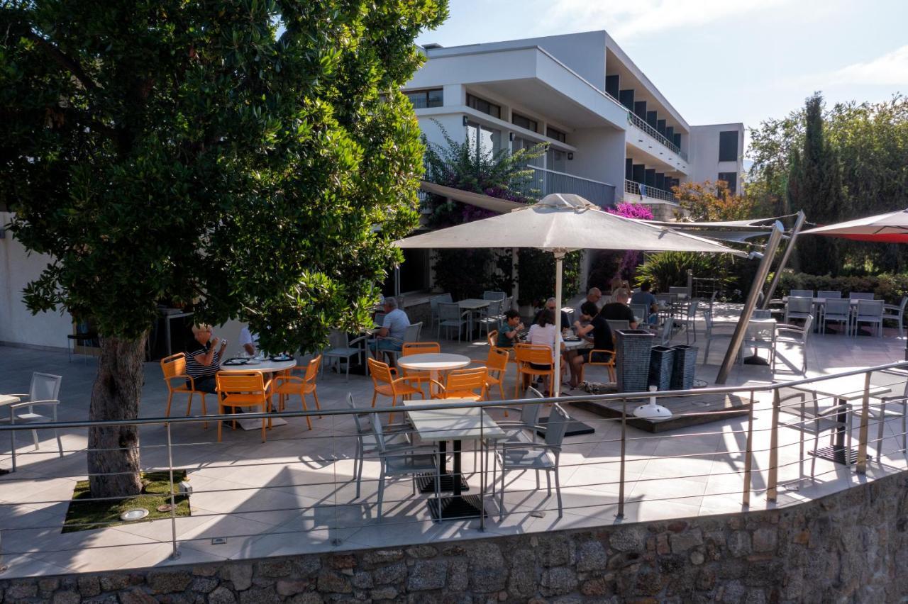 Hotel Les Eucalyptus Porto Pollo Exteriör bild