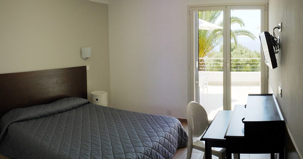 Hotel Les Eucalyptus Porto Pollo Exteriör bild