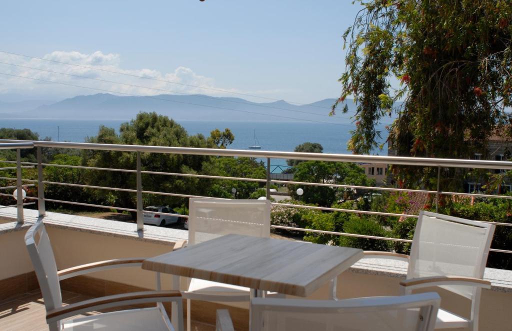Hotel Les Eucalyptus Porto Pollo Exteriör bild