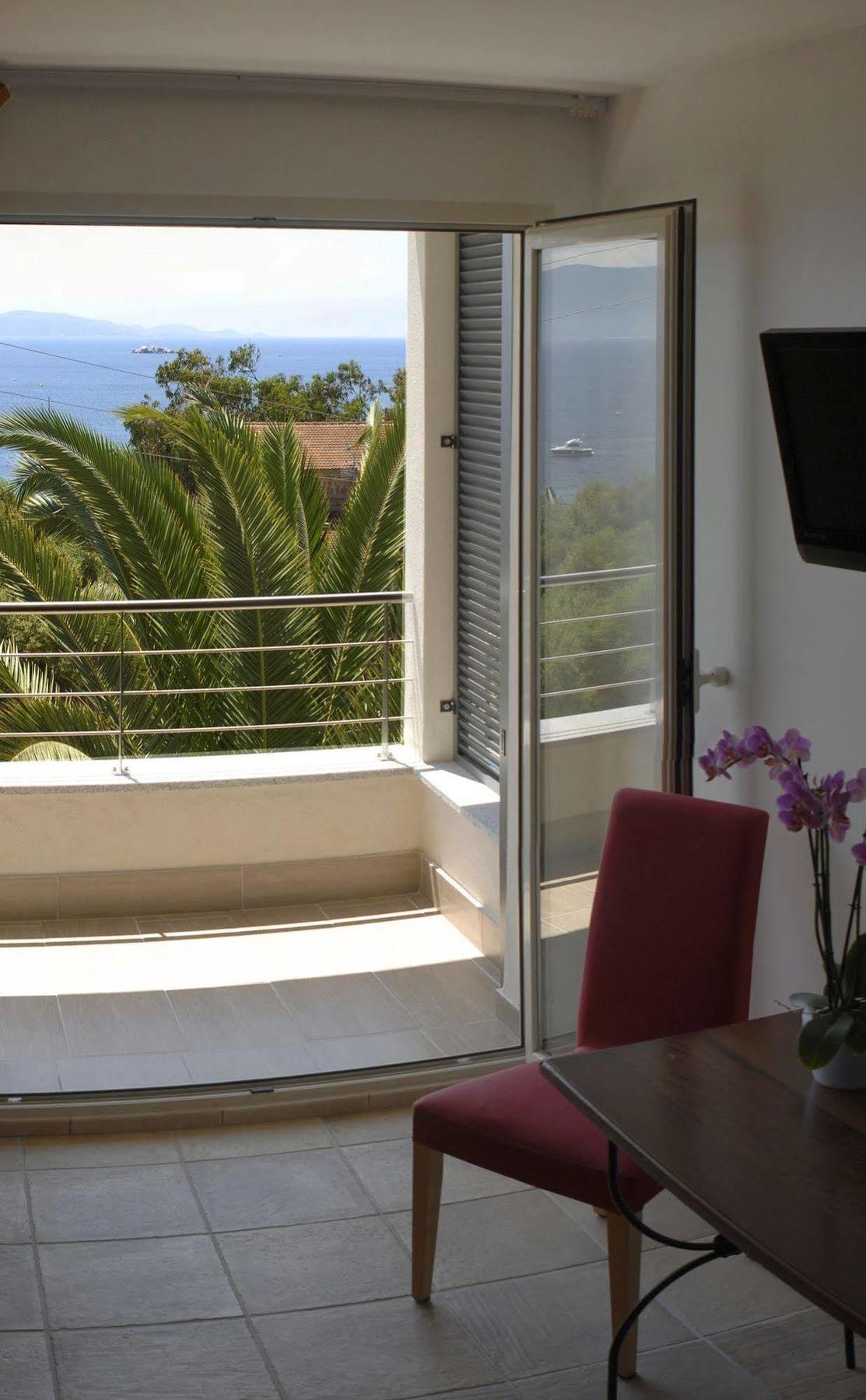 Hotel Les Eucalyptus Porto Pollo Exteriör bild